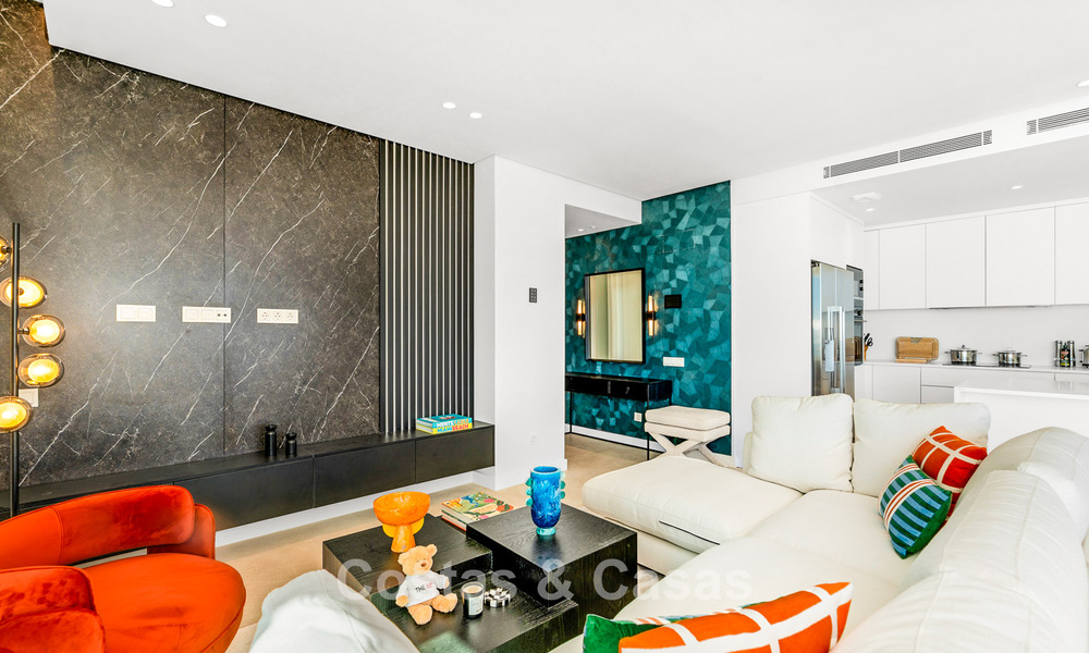 Apartamento vanguardista listo para entrar a vivir con sublimes vistas al mar a pocos minutos del centro de Marbella 795358