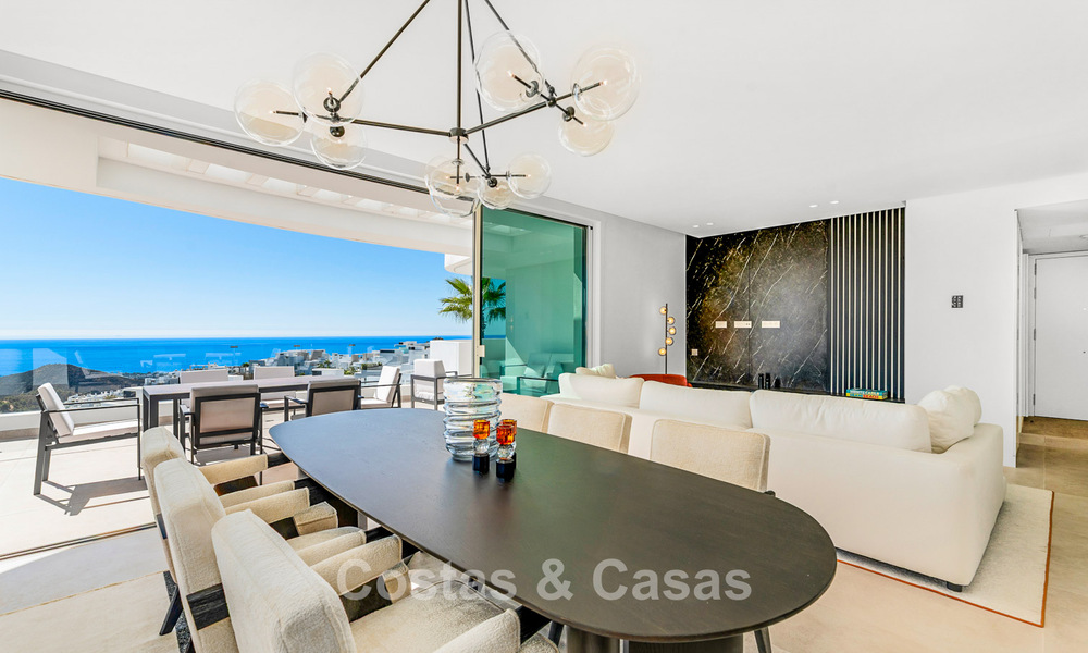 Apartamento vanguardista listo para entrar a vivir con sublimes vistas al mar a pocos minutos del centro de Marbella 795360