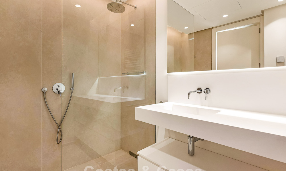 Apartamento luminoso con vistas al mar en venta en un complejo estilo resort a pocos minutos de Marbella 795365