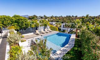 Villa moderna lista para entrar a vivir a poca distancia de una casa club de golf en la Nueva Milla de Oro entre Marbella y Estepona 795398 