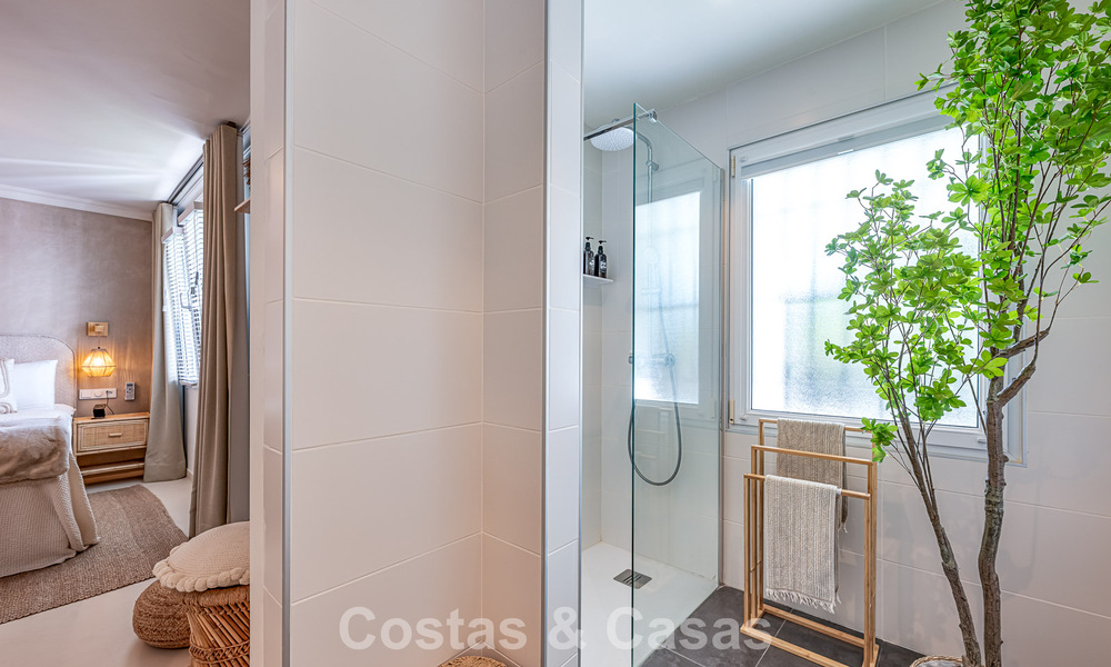 Villa bellamente renovada en estilo Boho-Chic en venta en Nueva Andalucía, Marbella 795797