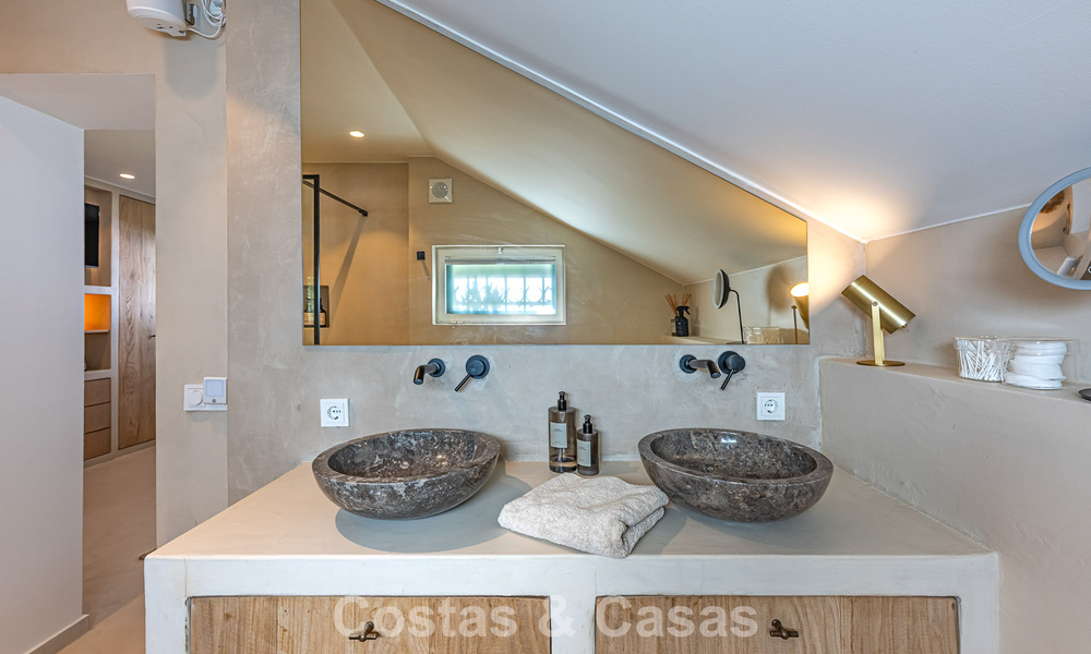 Villa bellamente renovada en estilo Boho-Chic en venta en Nueva Andalucía, Marbella 795811