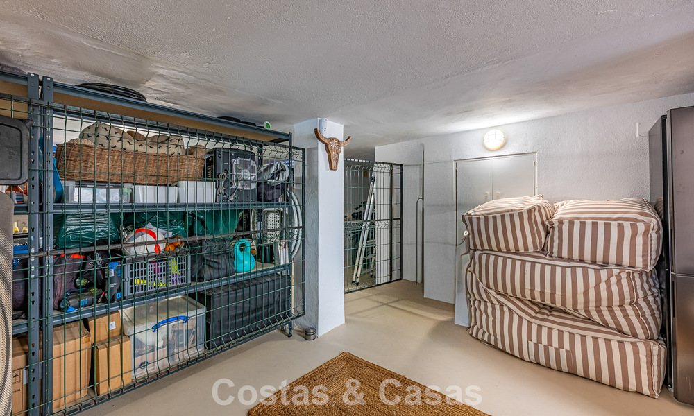 Villa bellamente renovada en estilo Boho-Chic en venta en Nueva Andalucía, Marbella 795818