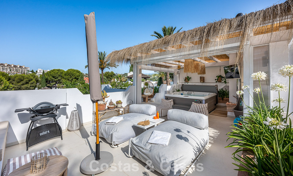Villa bellamente renovada en estilo Boho-Chic en venta en Nueva Andalucía, Marbella 795824