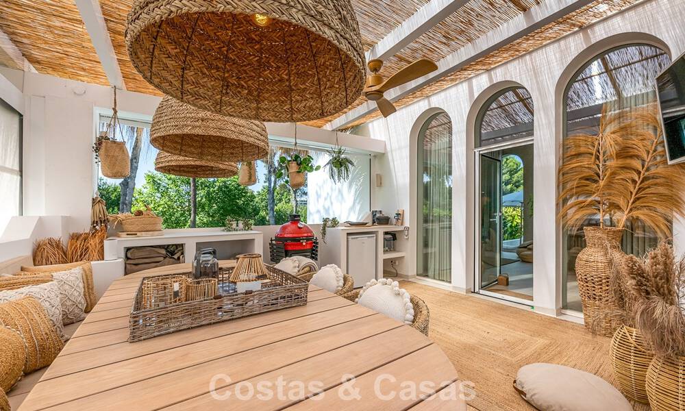 Villa bellamente renovada en estilo Boho-Chic en venta en Nueva Andalucía, Marbella 795835