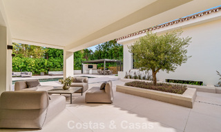 Elegante villa de diseño con vistas panorámicas en venta sobre el valle del golf de Nueva Andalucía, Marbella 795675 