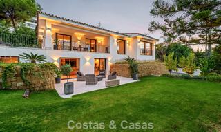 Elegante villa de diseño con vistas panorámicas en venta sobre el valle del golf de Nueva Andalucía, Marbella 795679 
