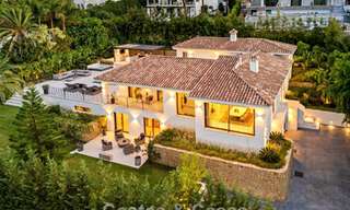 Elegante villa de diseño con vistas panorámicas en venta sobre el valle del golf de Nueva Andalucía, Marbella 795685 