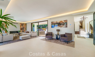 Elegante villa de diseño con vistas panorámicas en venta sobre el valle del golf de Nueva Andalucía, Marbella 795688 