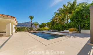 Elegante villa de diseño con vistas panorámicas en venta sobre el valle del golf de Nueva Andalucía, Marbella 795697 