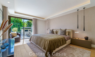 Elegante villa de diseño con vistas panorámicas en venta sobre el valle del golf de Nueva Andalucía, Marbella 795706 