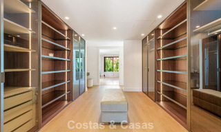 Elegante villa de diseño con vistas panorámicas en venta sobre el valle del golf de Nueva Andalucía, Marbella 795707 