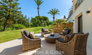 Elegante villa de diseño con vistas panorámicas en venta sobre el valle del golf de Nueva Andalucía, Marbella 795709 