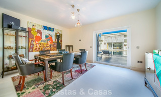 Villa de lujo completamente renovada en venta a pocos pasos del campo de golf en Guadalmina Alta, Marbella 795864 