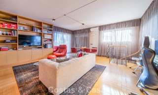 Villa de lujo completamente renovada en venta a pocos pasos del campo de golf en Guadalmina Alta, Marbella 795867 