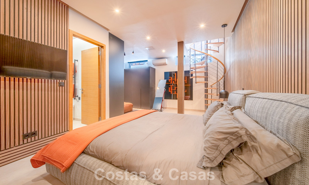 Villa de lujo completamente renovada en venta a pocos pasos del campo de golf en Guadalmina Alta, Marbella 795869