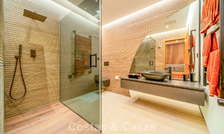 Villa de lujo completamente renovada en venta a pocos pasos del campo de golf en Guadalmina Alta, Marbella 795871 