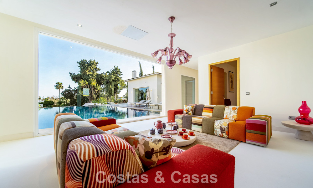 Villa de lujo completamente renovada en venta a pocos pasos del campo de golf en Guadalmina Alta, Marbella 795879