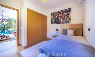 Villa de lujo completamente renovada en venta a pocos pasos del campo de golf en Guadalmina Alta, Marbella 795882 