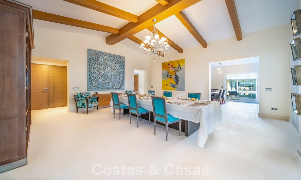 Villa de lujo completamente renovada en venta a pocos pasos del campo de golf en Guadalmina Alta, Marbella 795892