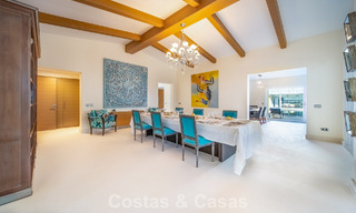 Villa de lujo completamente renovada en venta a pocos pasos del campo de golf en Guadalmina Alta, Marbella 795892 