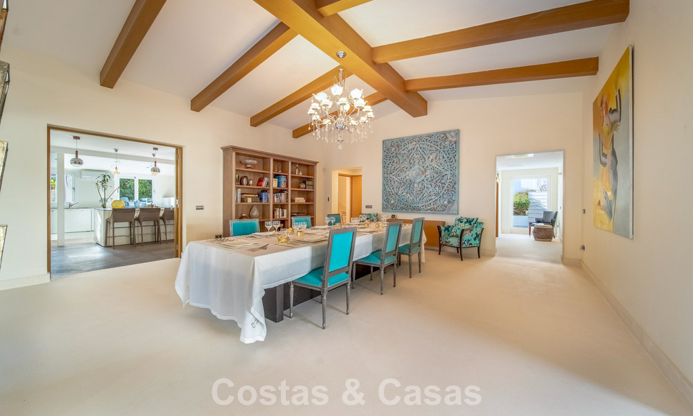 Villa de lujo completamente renovada en venta a pocos pasos del campo de golf en Guadalmina Alta, Marbella 795893