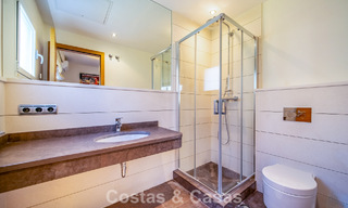 Villa de lujo completamente renovada en venta a pocos pasos del campo de golf en Guadalmina Alta, Marbella 795895 