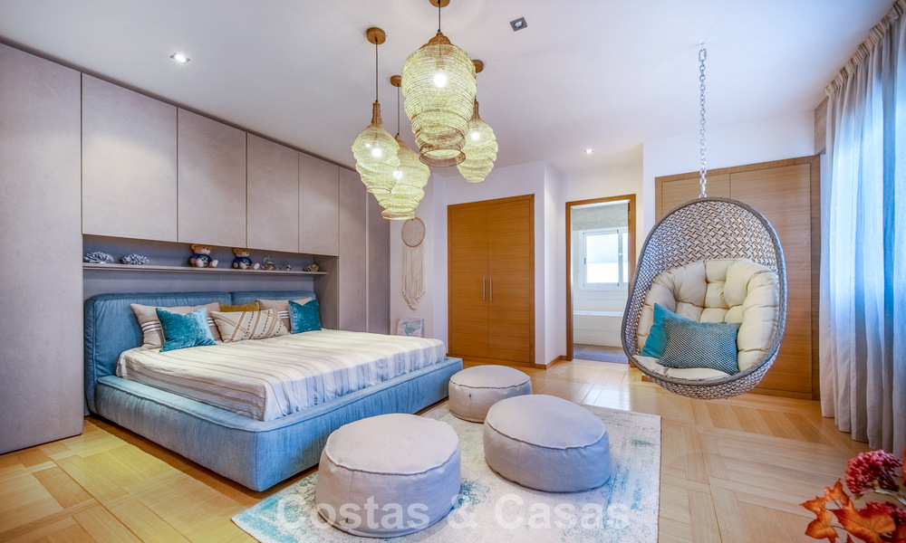 Villa de lujo completamente renovada en venta a pocos pasos del campo de golf en Guadalmina Alta, Marbella 795897