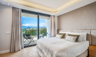 Villa moderna de alta gama con vistas panorámicas en venta en la New Golden Mile entre Puerto Banús y Estepona 795763 