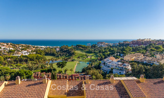 Exclusivos apartamentos de obra nueva con vistas panorámicas al golf y al mar en venta en Benalmádena, Costa del Sol 795440 