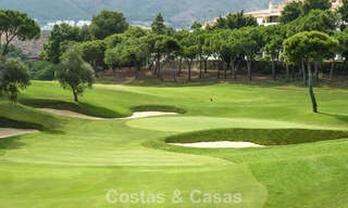 Exclusivos apartamentos de obra nueva con vistas panorámicas al golf y al mar en venta en Benalmádena, Costa del Sol 795449 