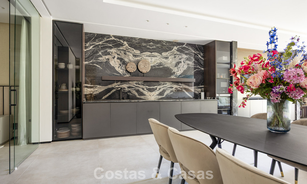 Espectacular villa de lujo contemporánea en venta con vistas al mar en El Madroñal, Marbella - Benahavís 796248