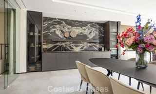 Espectacular villa de lujo contemporánea en venta con vistas al mar en El Madroñal, Marbella - Benahavís 796248 