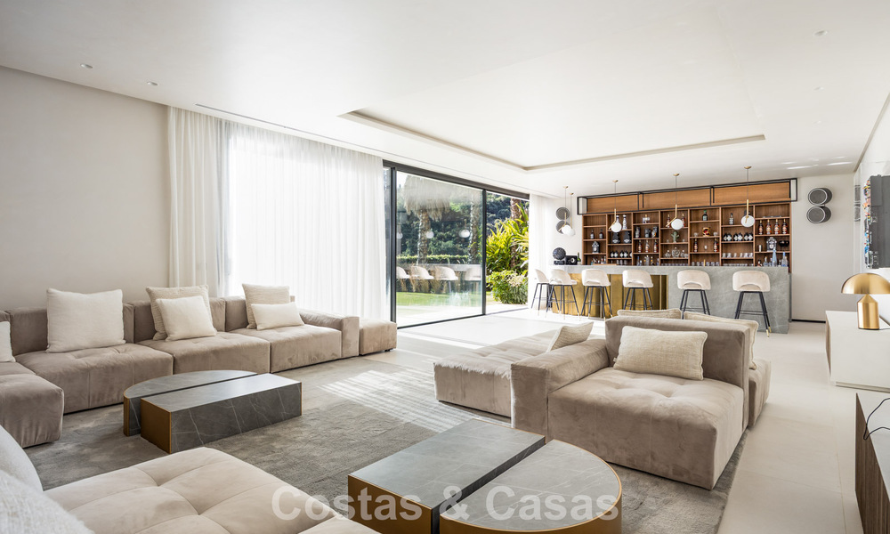 Espectacular villa de lujo contemporánea en venta con vistas al mar en El Madroñal, Marbella - Benahavís 796250