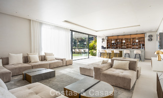 Espectacular villa de lujo contemporánea en venta con vistas al mar en El Madroñal, Marbella - Benahavís 796250 