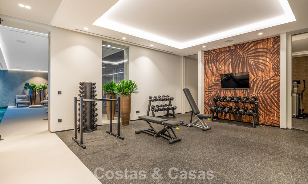 Espectacular villa de lujo contemporánea en venta con vistas al mar en El Madroñal, Marbella - Benahavís 796252