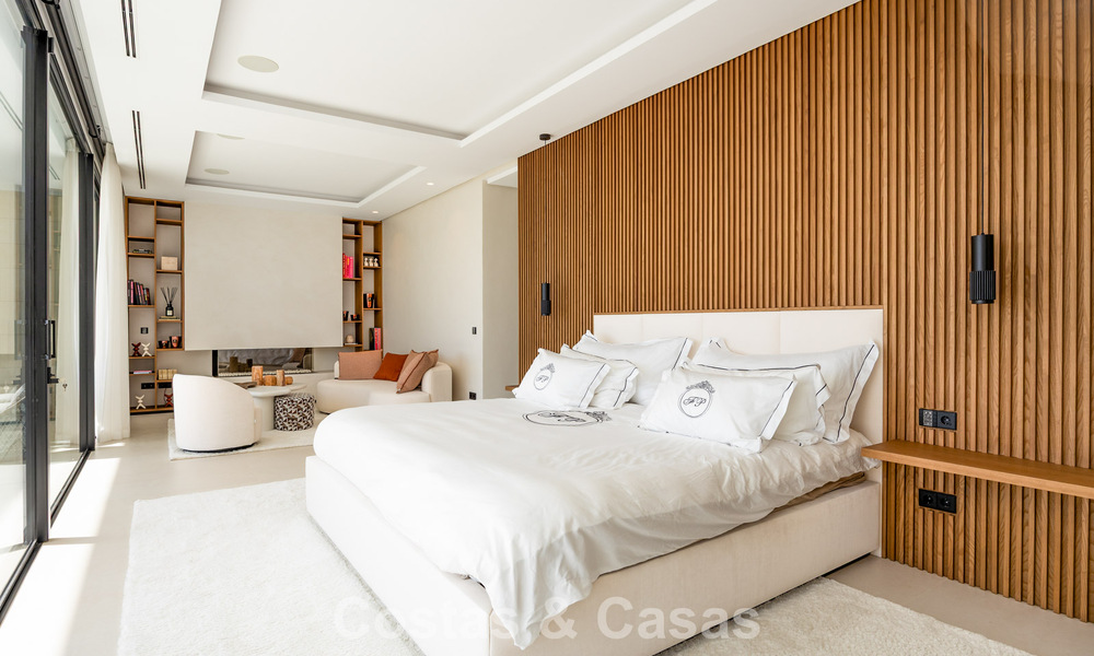 Espectacular villa de lujo contemporánea en venta con vistas al mar en El Madroñal, Marbella - Benahavís 796265