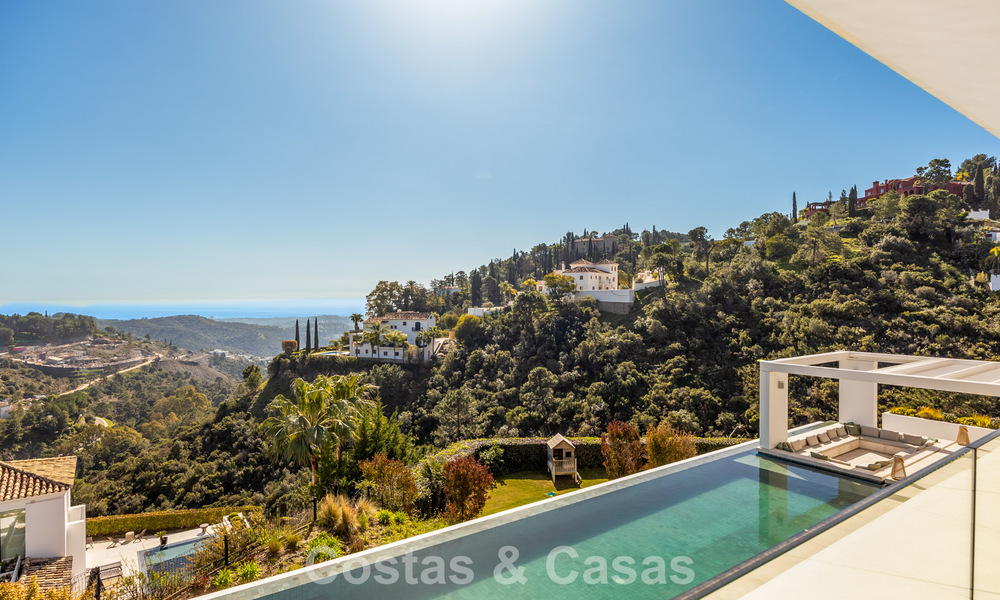 Espectacular villa de lujo contemporánea en venta con vistas al mar en El Madroñal, Marbella - Benahavís 796268