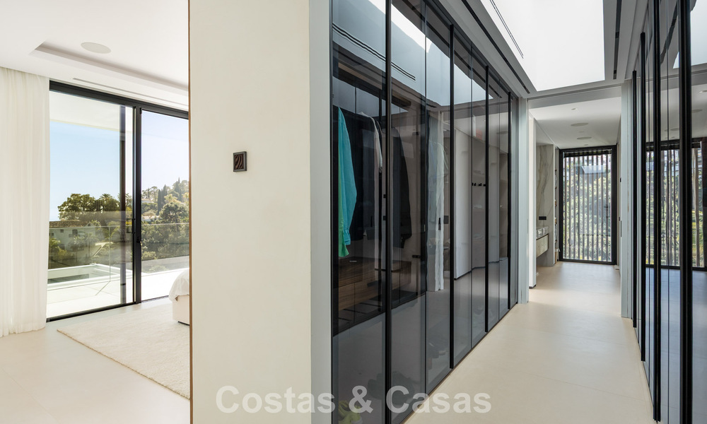 Espectacular villa de lujo contemporánea en venta con vistas al mar en El Madroñal, Marbella - Benahavís 796269