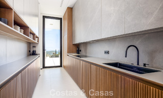 Espectacular villa de lujo contemporánea en venta con vistas al mar en El Madroñal, Marbella - Benahavís 796271 