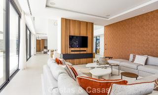 Espectacular villa de lujo contemporánea en venta con vistas al mar en El Madroñal, Marbella - Benahavís 796272 