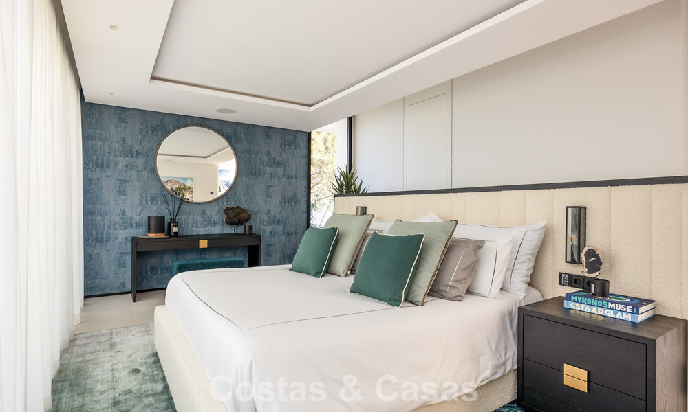 Espectacular villa de lujo contemporánea en venta con vistas al mar en El Madroñal, Marbella - Benahavís 796277