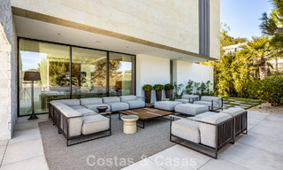 Espectacular villa de lujo contemporánea en venta con vistas al mar en El Madroñal, Marbella - Benahavís 796283 