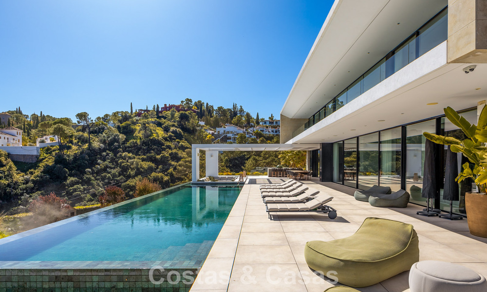 Espectacular villa de lujo contemporánea en venta con vistas al mar en El Madroñal, Marbella - Benahavís 796286