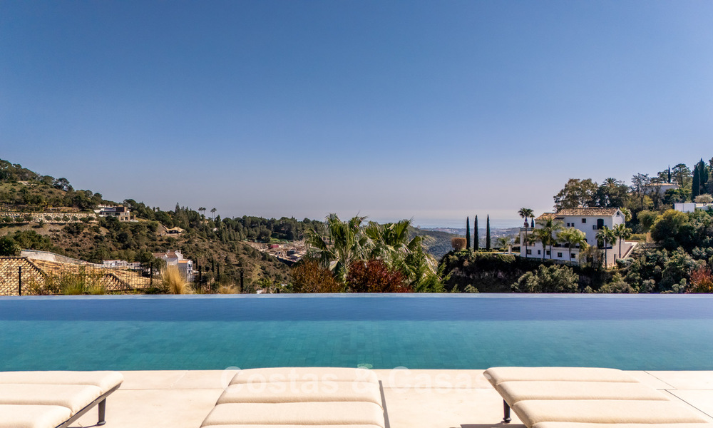 Espectacular villa de lujo contemporánea en venta con vistas al mar en El Madroñal, Marbella - Benahavís 796290