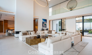 Espectacular villa de lujo contemporánea en venta con vistas al mar en El Madroñal, Marbella - Benahavís 796295 