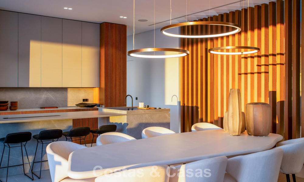 Espectacular villa de lujo contemporánea en venta con vistas al mar en El Madroñal, Marbella - Benahavís 796300