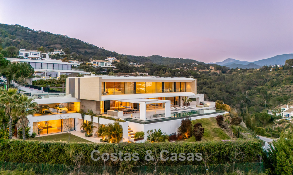 Espectacular villa de lujo contemporánea en venta con vistas al mar en El Madroñal, Marbella - Benahavís 796305