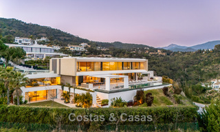 Espectacular villa de lujo contemporánea en venta con vistas al mar en El Madroñal, Marbella - Benahavís 796305 