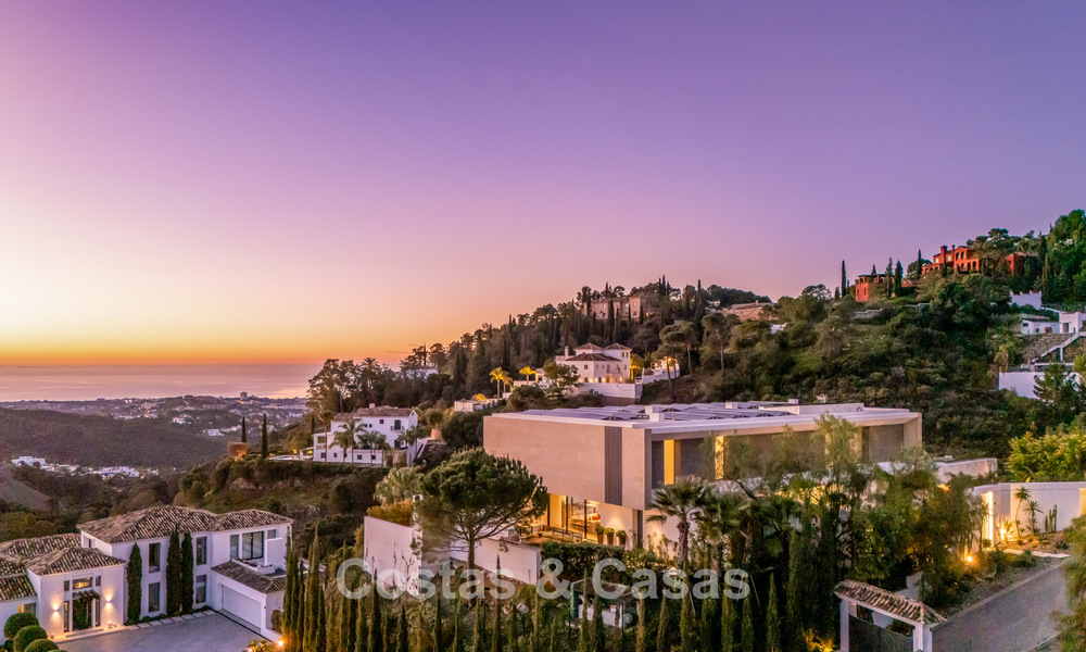 Espectacular villa de lujo contemporánea en venta con vistas al mar en El Madroñal, Marbella - Benahavís 796307